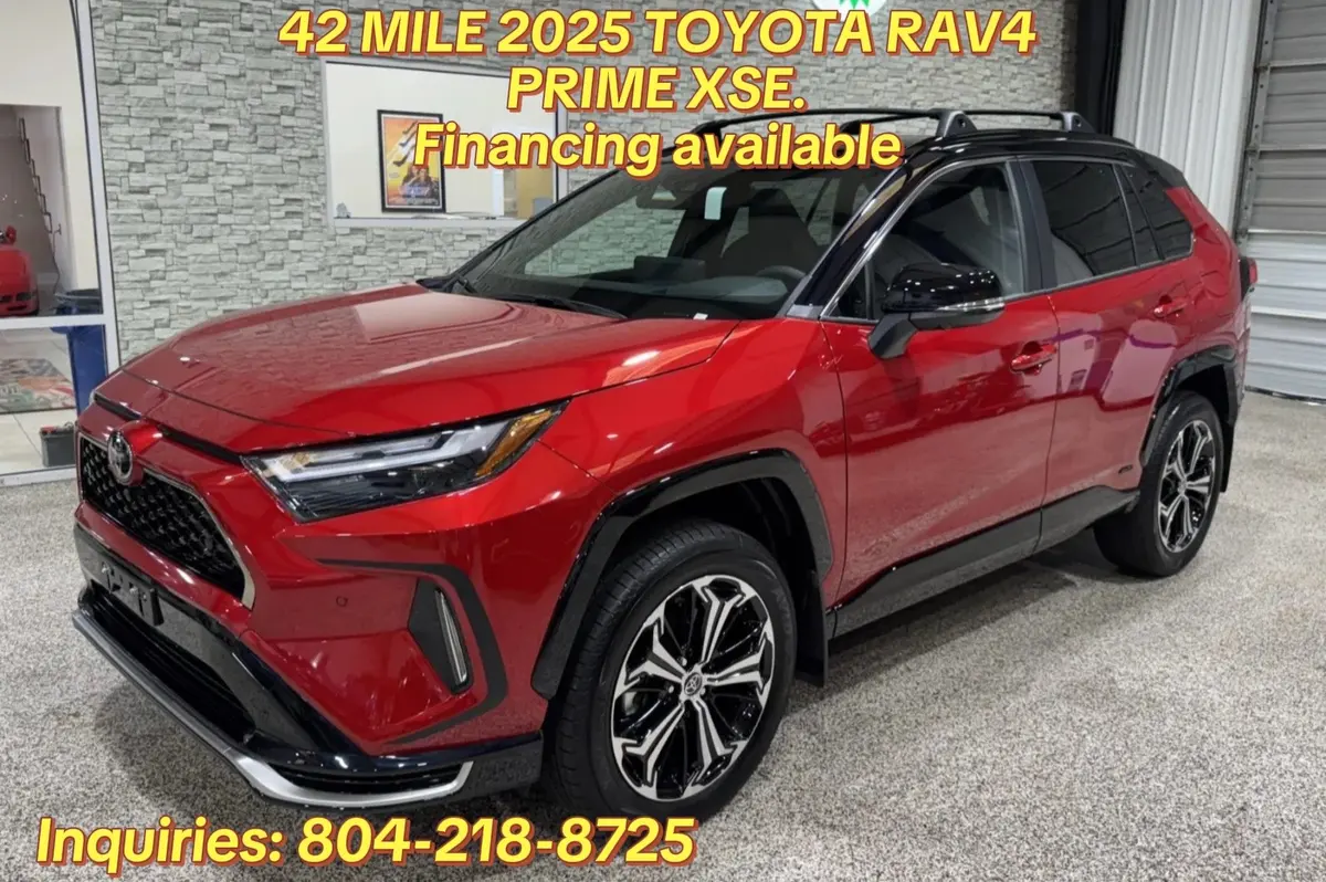 42 MILE 2025 TOYOTA RAV4 PRIME XSE