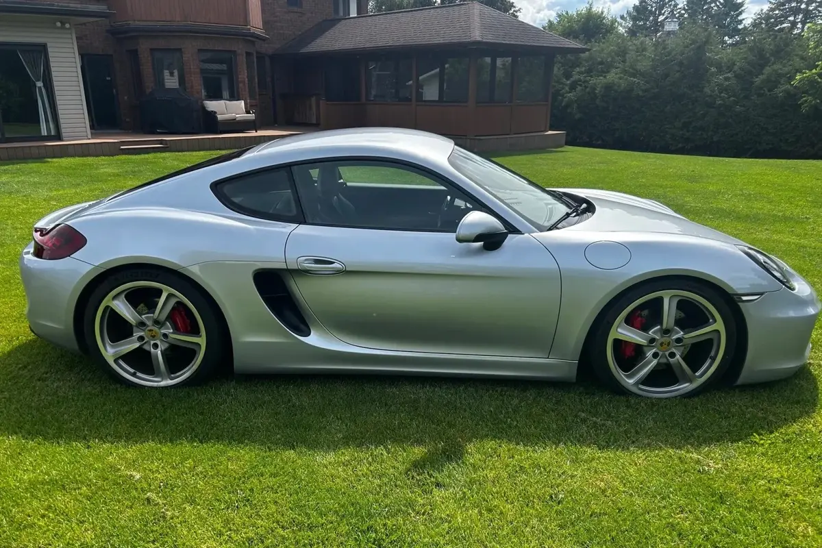 2015 PORSCHE CAYMAN S 6 SPEED — photo 3