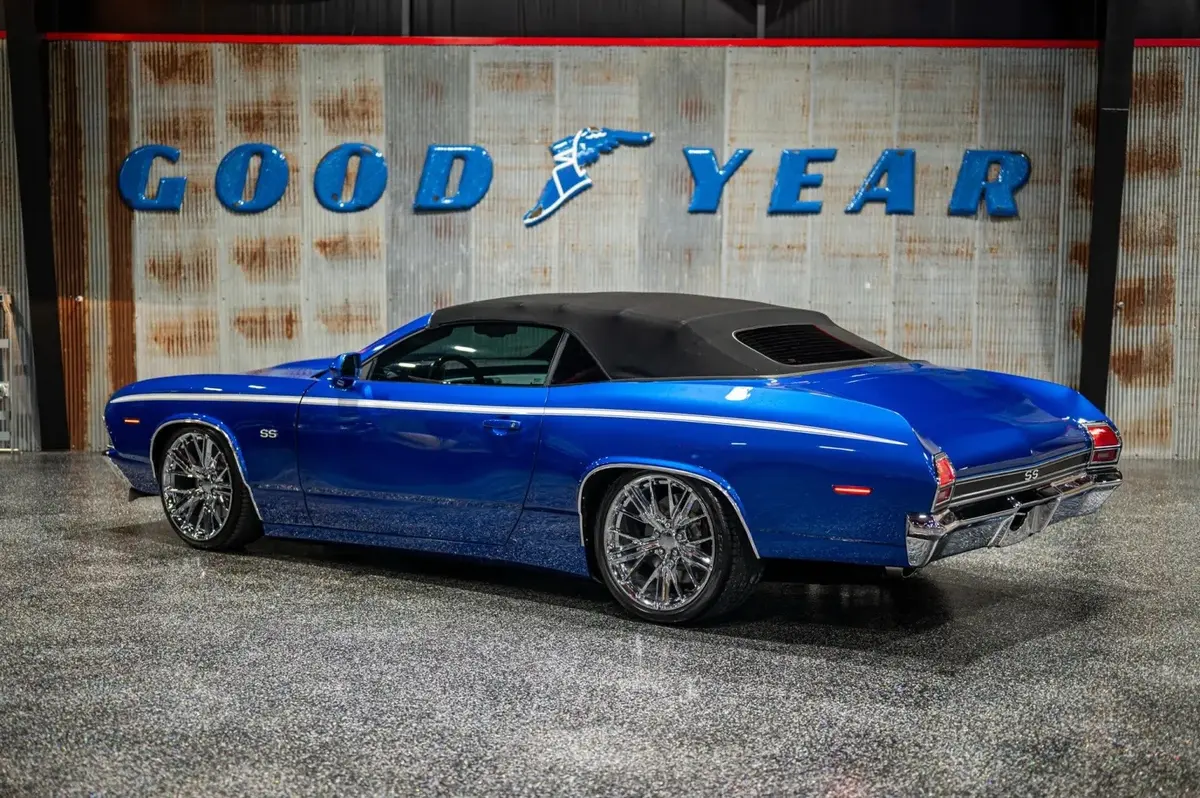 2012 Chevrolet Camaro 2SS Convertible — photo 2