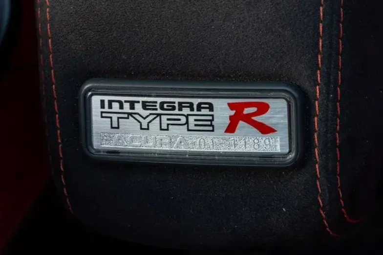 2001 Acura Integra Type R — photo 5