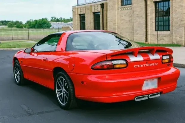 2002 Chevrolet Camaro SS 35th Anniversary — photo 2